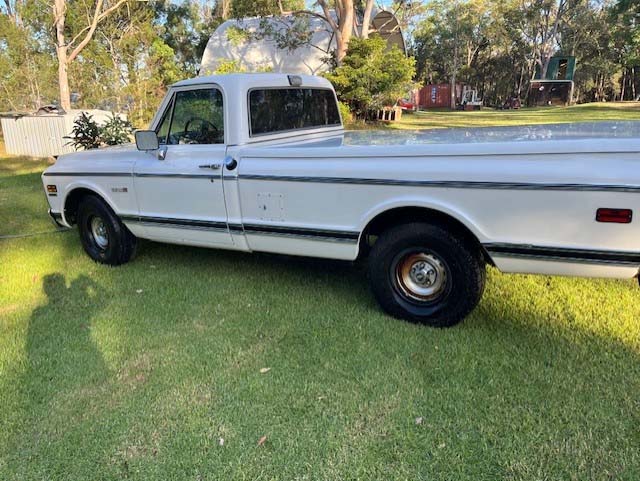 Glenn's Chevy C10 Long Bed